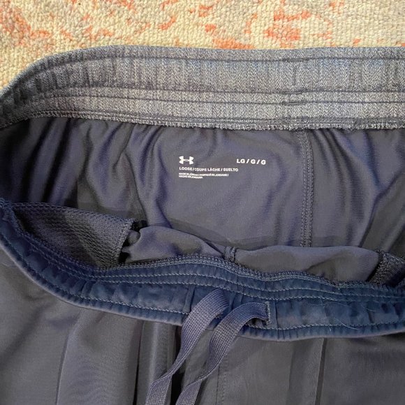 NWOT Men's Under Armour UA Locker 9" Pocketed Athletic Shorts, Gray, Large - Picture 4 of 4